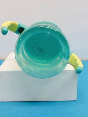 freie 9-monatige 6 Unzen-Jungen Sippy-Schale 150ml BPA