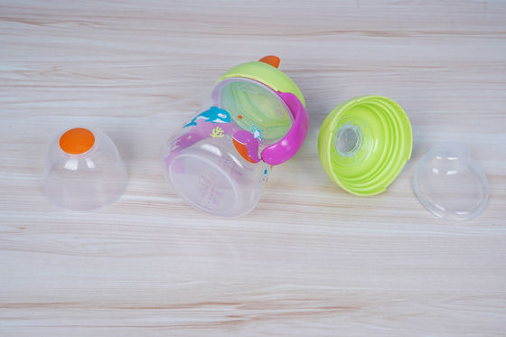 Verschütten Sie nicht 2 in 1 freier 6-monatiger das 6 Unzen-Baby Sippy-Schale BPA