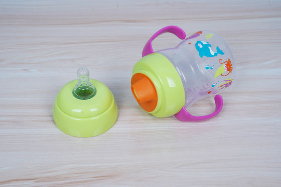 Verschütten Sie nicht 2 in 1 freier 6-monatiger das 6 Unzen-Baby Sippy-Schale BPA